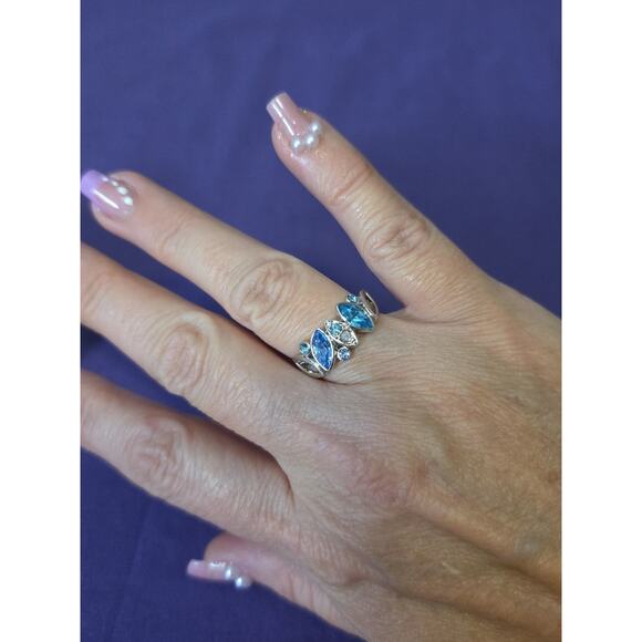 Silver Plated Ring Shades Of Blue And Aurora Borealis Crystals Size 5.5 - Picture 2 of 8